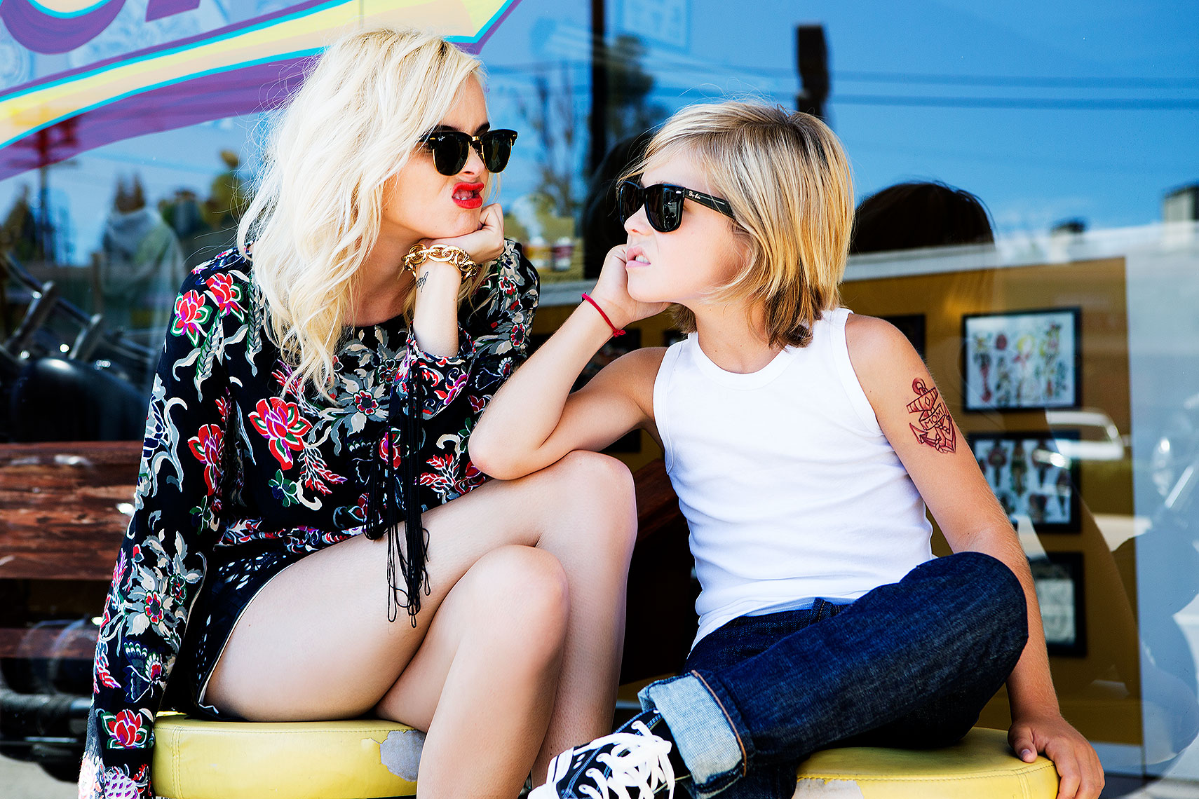 32-AP9_MOM_AND_SON_0534